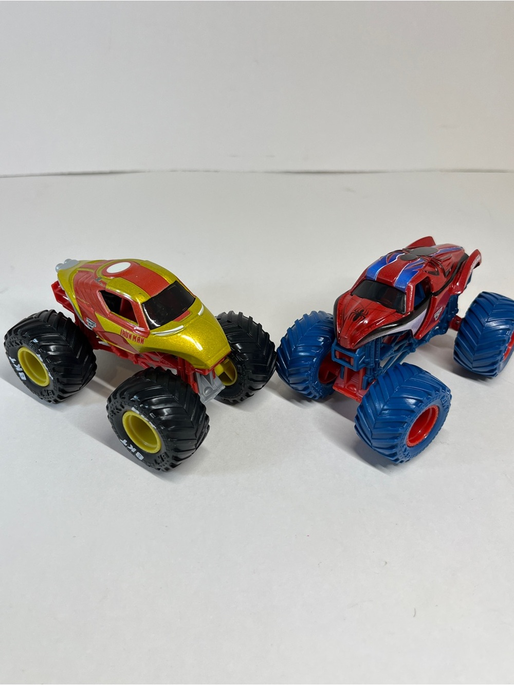 Monster Jam Truck Lot Iron Man Amazing Spiderman Superhero Marvel 1:64 Loose Toy